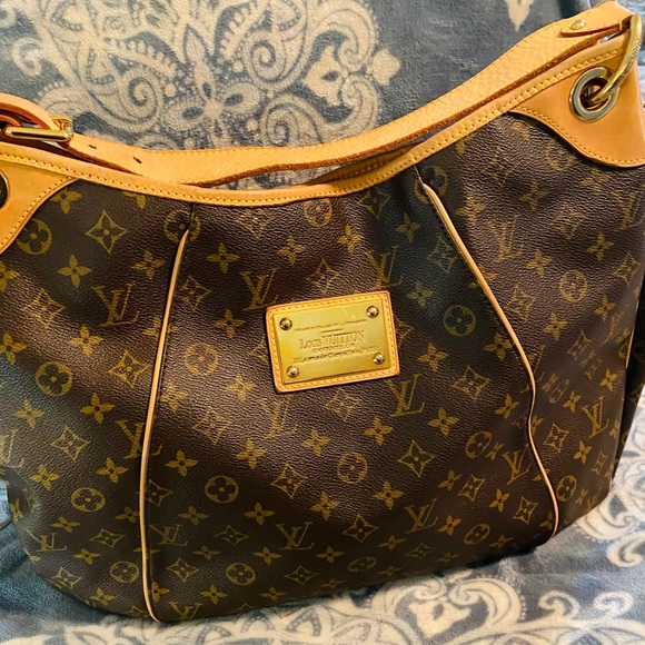 Louis Vuitton, Monogram Gallieria GM - Picture 3 of 16